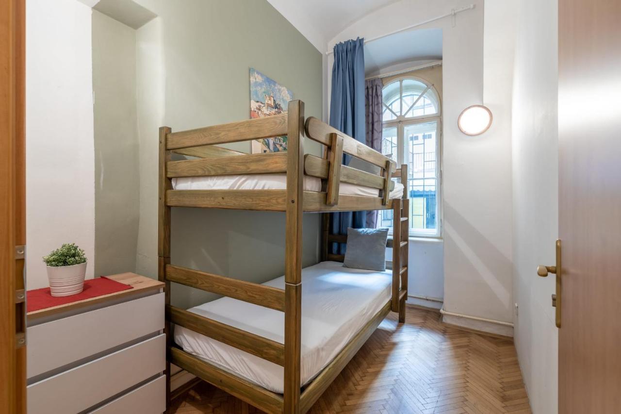 Spacious 3 Bedroom Apartment In The Heart Of Praga Exterior foto