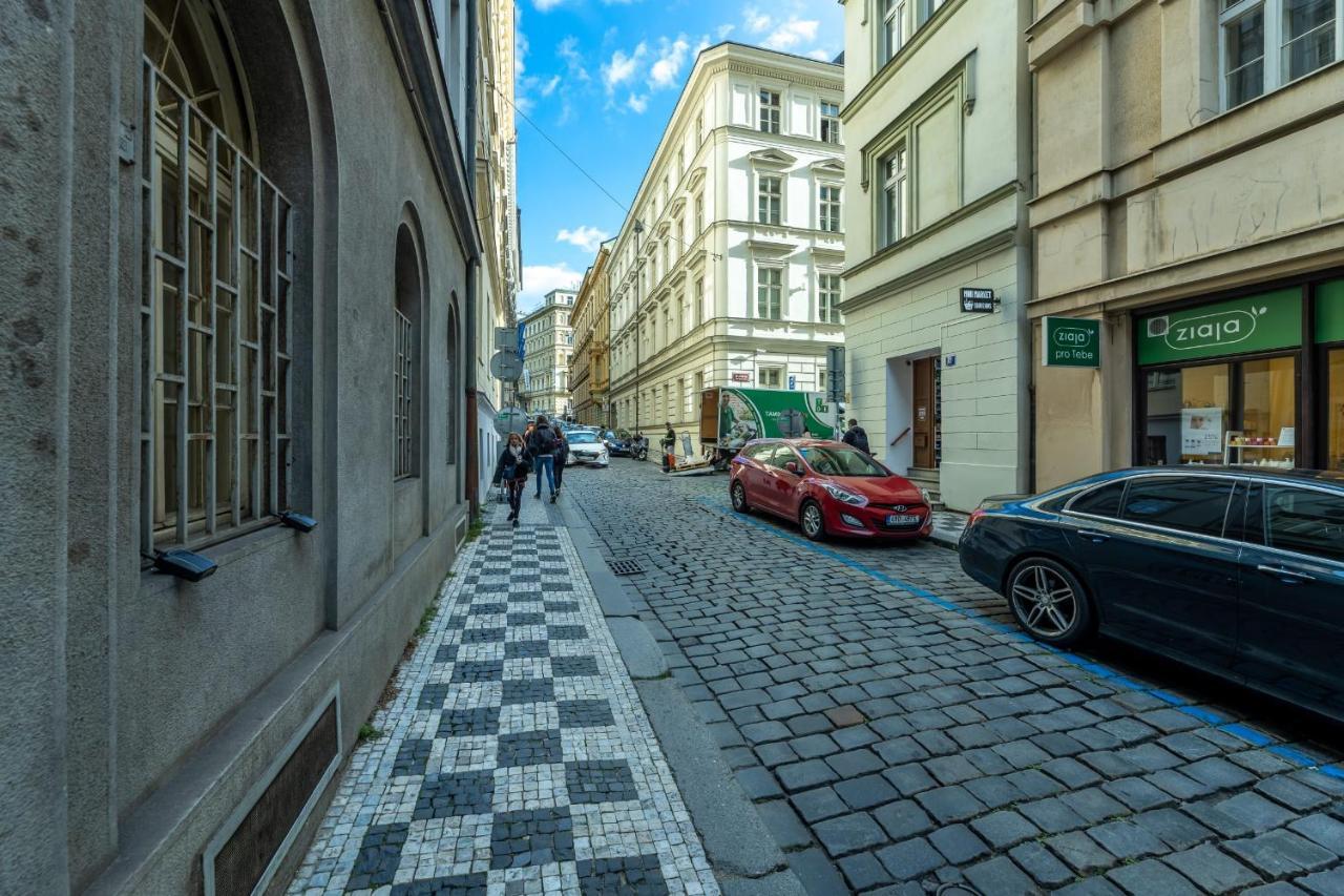 Spacious 3 Bedroom Apartment In The Heart Of Praga Exterior foto